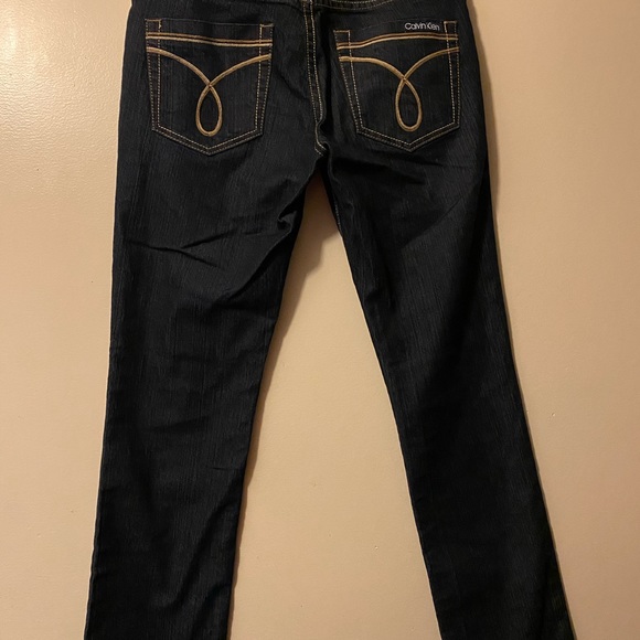 Calvin Klein size 6 skinny jeans 👖🖤 - Picture 2 of 5